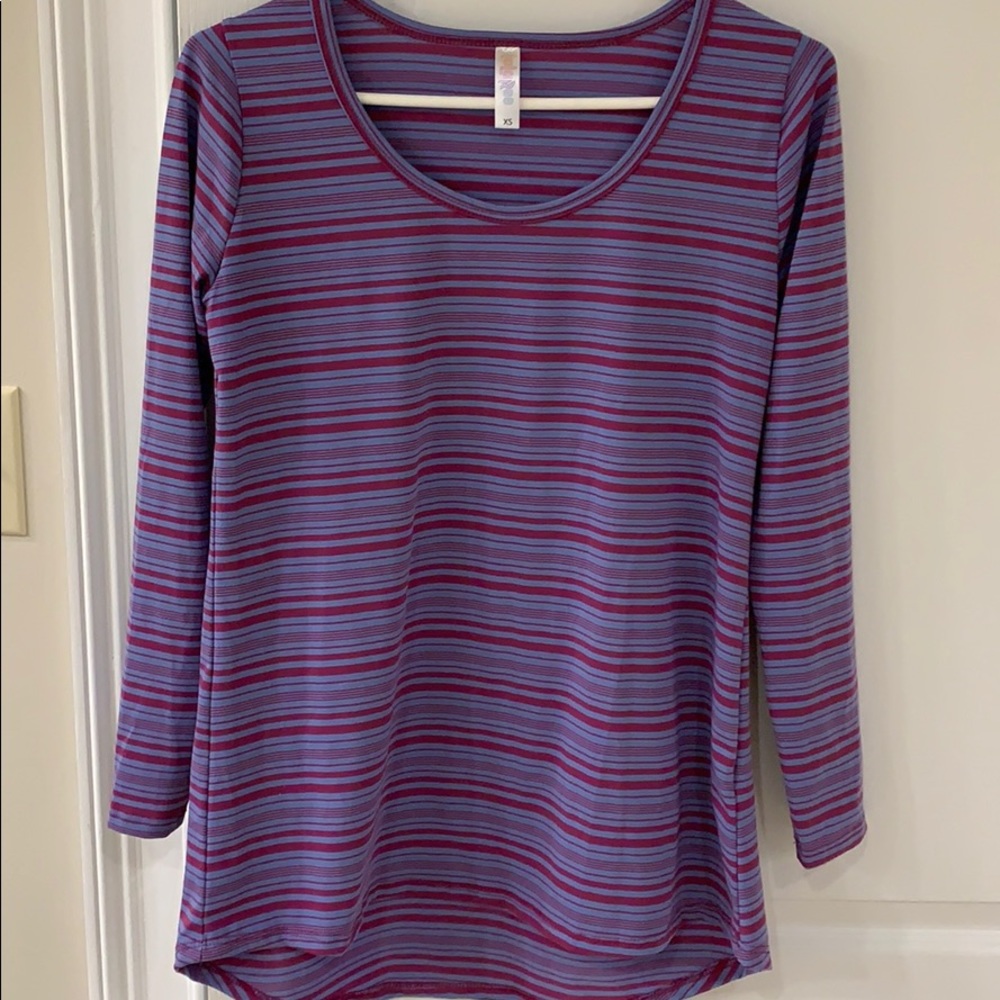 Lularoe Lynnae shirt